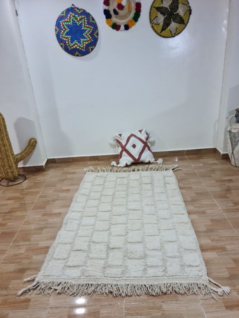 vintage moroccan rug - beni ourain rugs